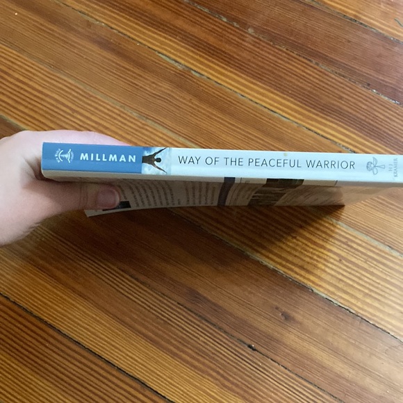 “Way of the peaceful warrior “ by Dan millman - Picture 2 of 5
